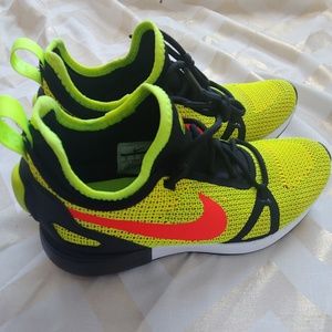 NWOT Nike Duel Racer Mens volt yellow sneaker